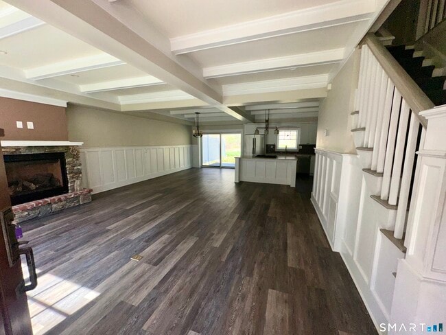 Building Photo - 46 Kneen St Ext
