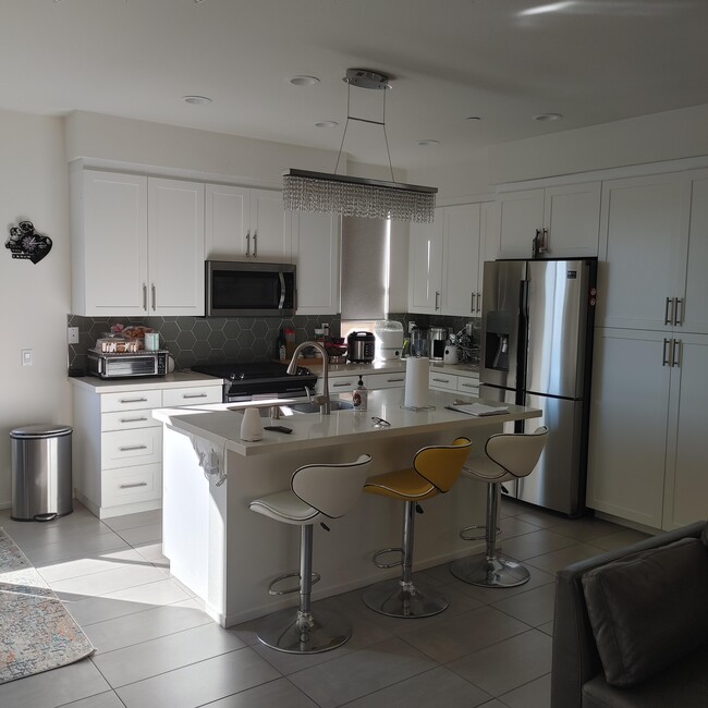 Building Photo - 1329 Via Lucero