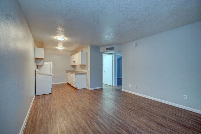 Interior Photo - Monte Vista Apts