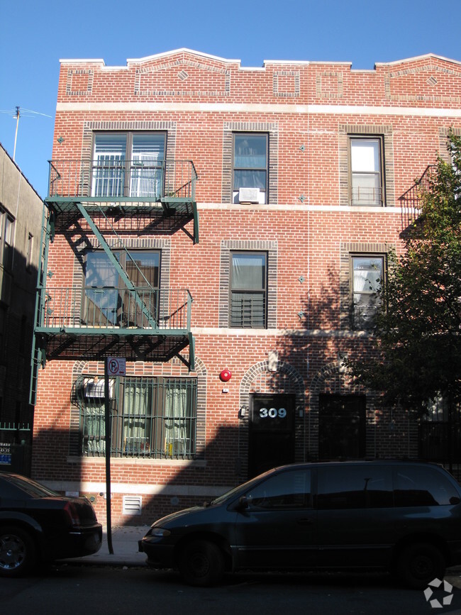 Building Photo - 309 Schaefer St