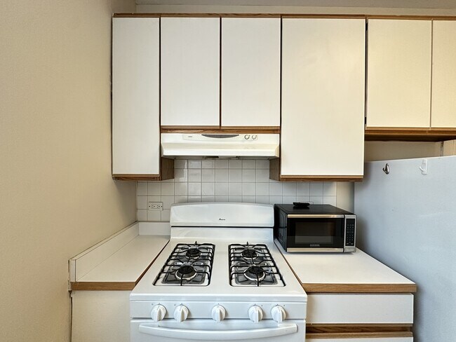 Foto del edificio - 1324 Oak Ave