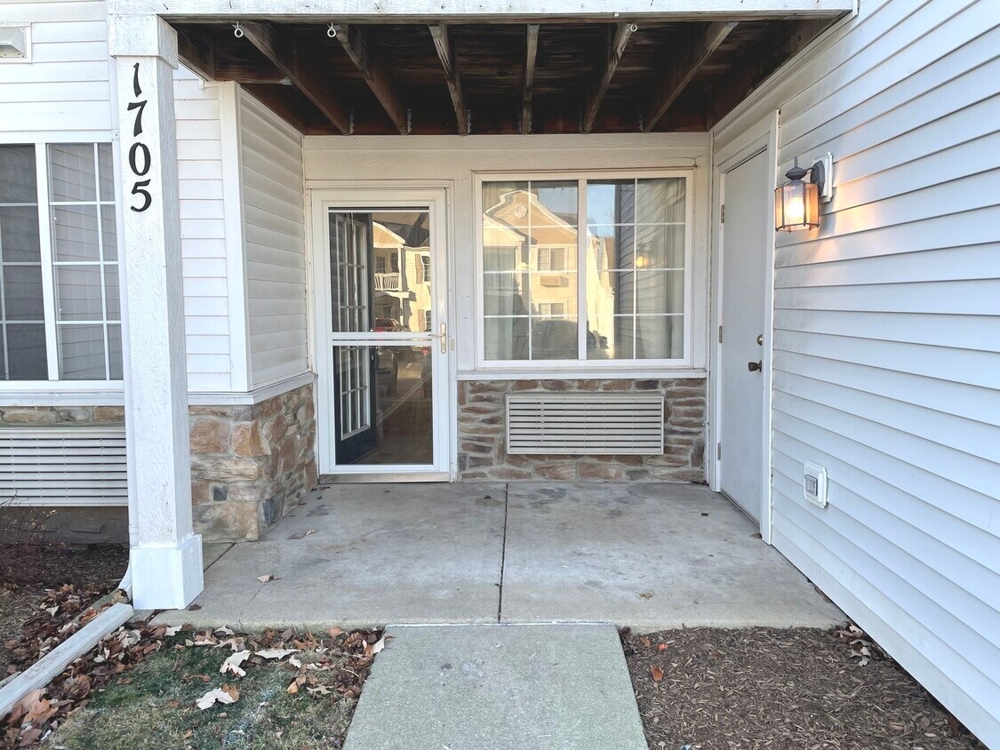 Primary Photo - 1705 Silverstone Dr