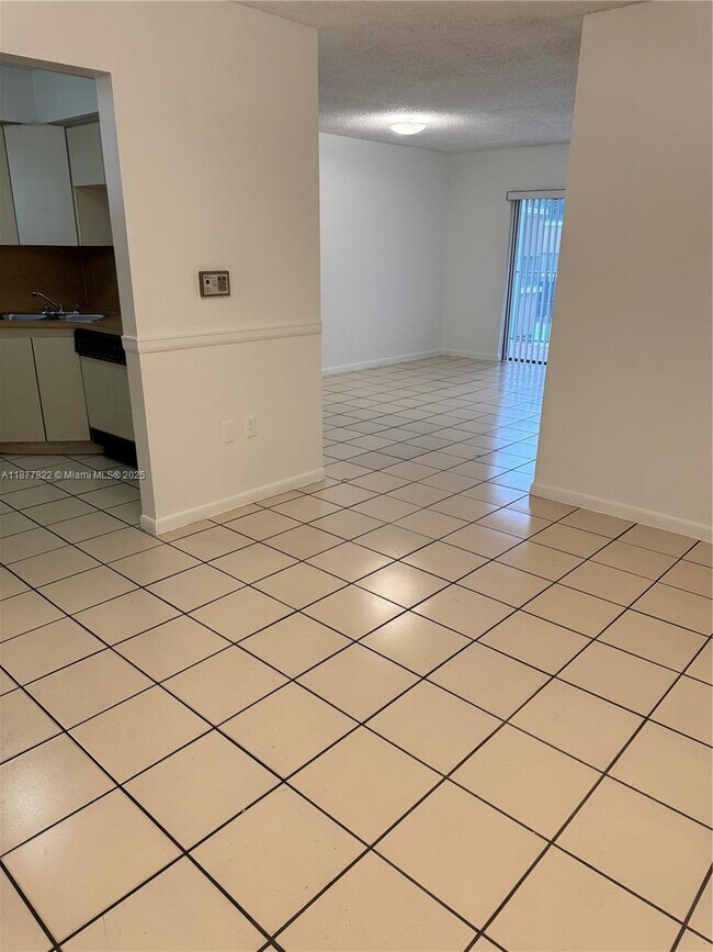 Foto del edificio - 5765 W 25th Ct