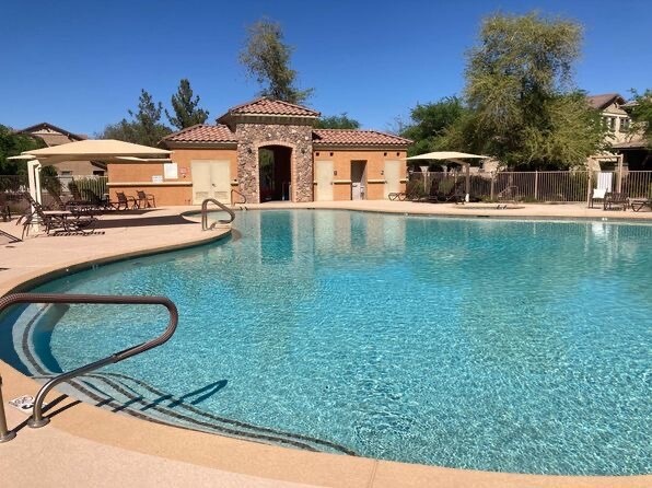 Building Photo - 1061 S Hawk Ln