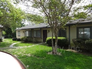 Building Photo - 4520 N New Hope Rd