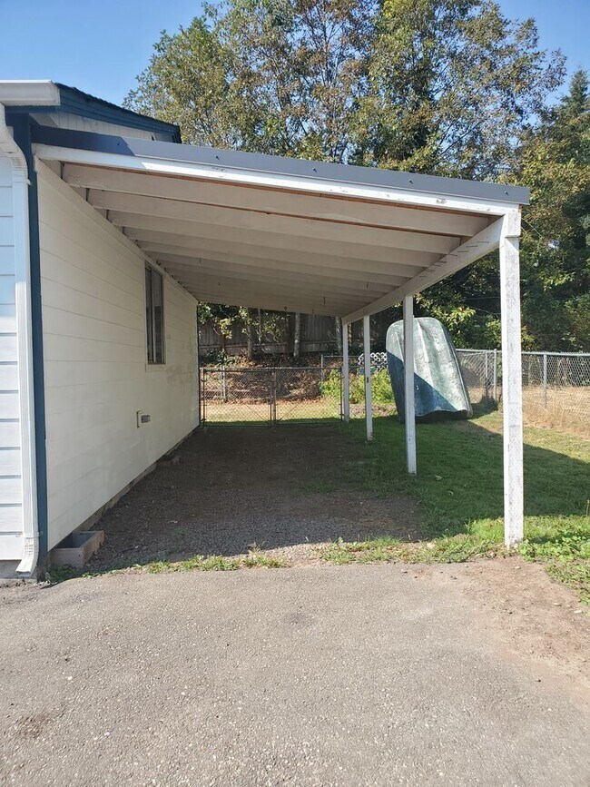 Building Photo - 2 br, 2 bath House - 26189 Barrett Rd NW