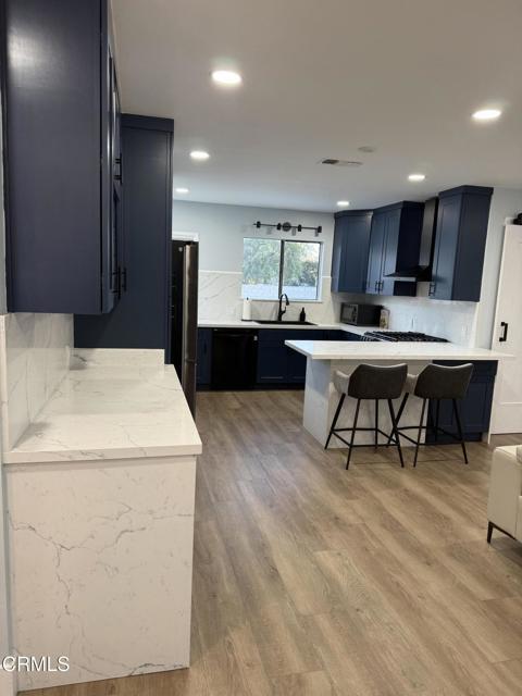 Foto del edificio - 1075 Chevron Ct