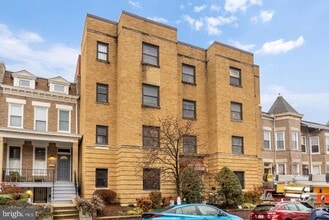 Building Photo - 3534 10th St NW