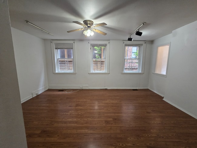 Building Photo - 1103 W Franklin St