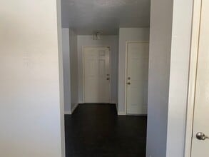 Building Photo - 18911 Brownstone Mills Dr