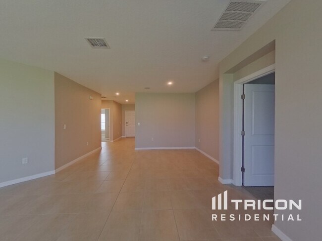 Foto del edificio - 268 Garnet Ave
