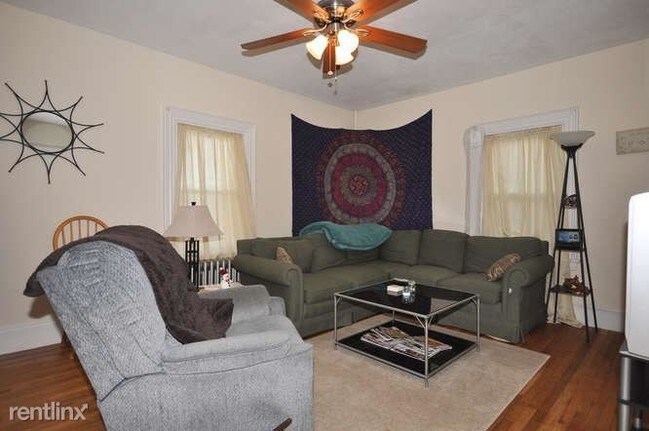 Building Photo - 4 br, 2 bath  - 26 Winship St