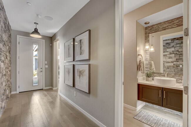 Foto del edificio - 793 Passmore Ct