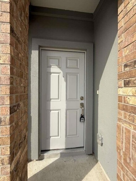 Foto del edificio - 223 Camargue Dr