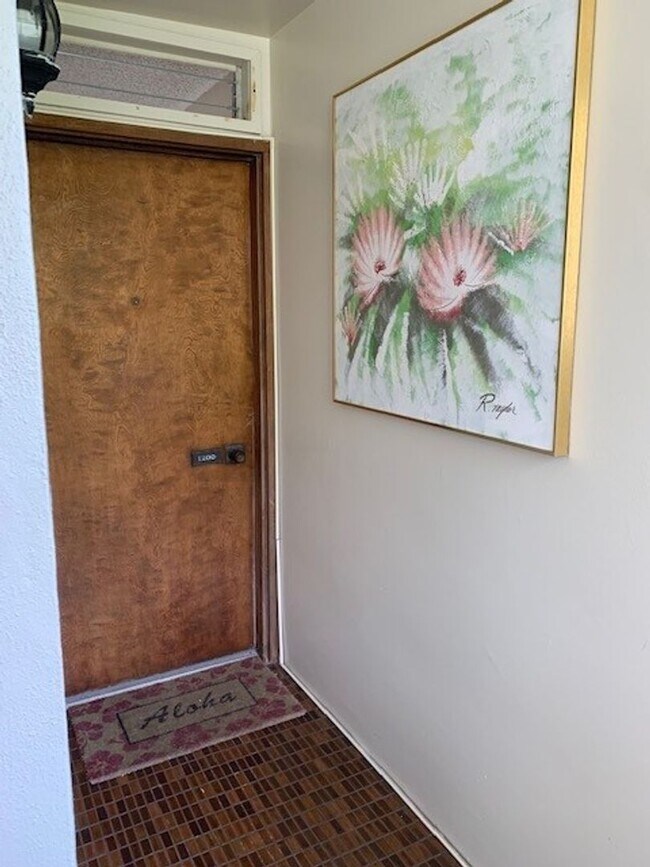 Foto del edificio - Mostly Furnished 2BR/2BA Condo