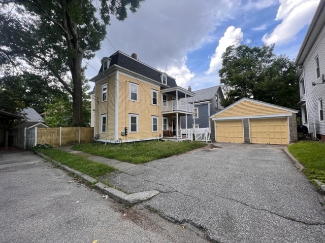 Building Photo - 38 Ivy St