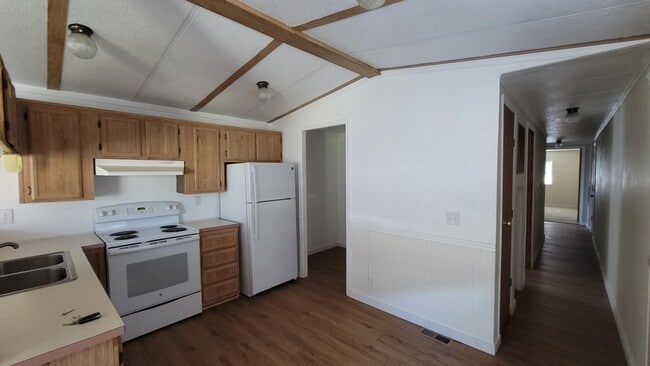 Laundry Room off Kitchen - 34880 SE Compton Rd