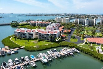 Building Photo - 7907 Sailboat Key Blvd S