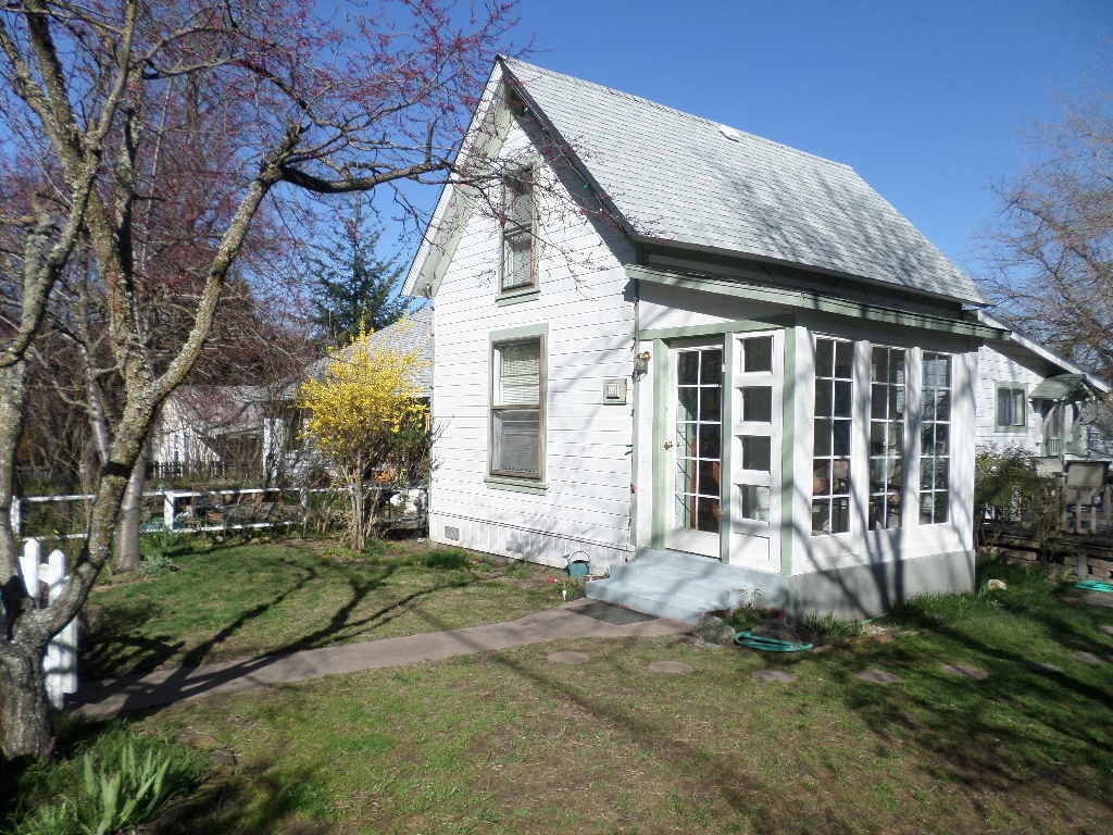 44 Morton St, Ashland, OR 97520 House Rental in Ashland, OR