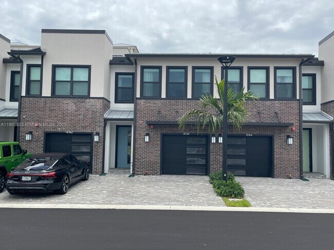 Foto del edificio - 8366 NW 7th Ct