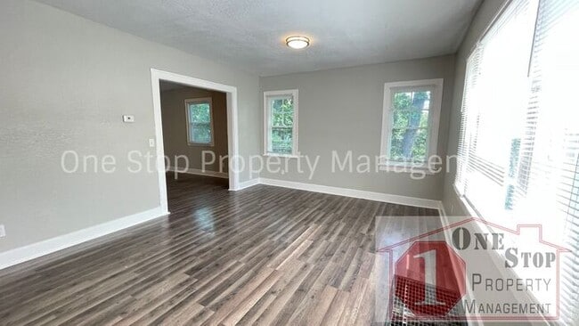 Building Photo - Beautiful 3 Bedroom 1 Bathroom Home in Kan...