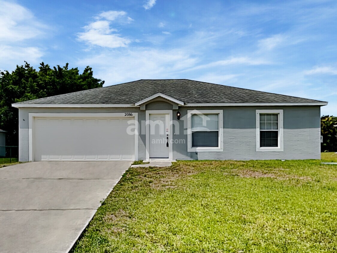 Foto principal - 2086 SW Capeador Street