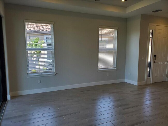 Foto del edificio - 3016 Formia Ct