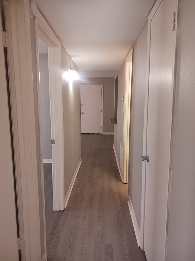 Foto del edificio - Pines Apartments