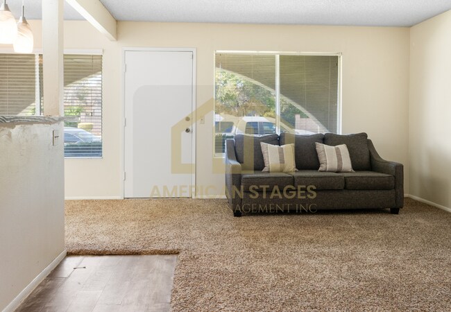 Foto del edificio - 275 Burton Mesa Blvd