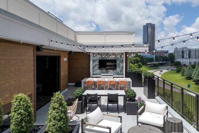 Building Photo - Enclave at Radius Dilworth
