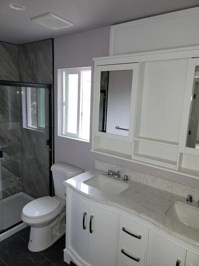 Building Photo - 9612 Petite Ln