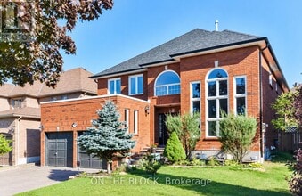 Building Photo - 70 Dalmatian Crescent