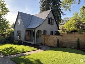 Building Photo - 6431 SE Morrison St