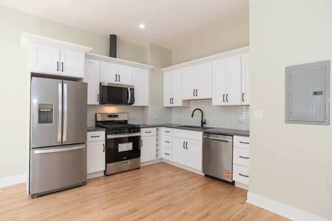 Foto del edificio - 4437 N Broadway St