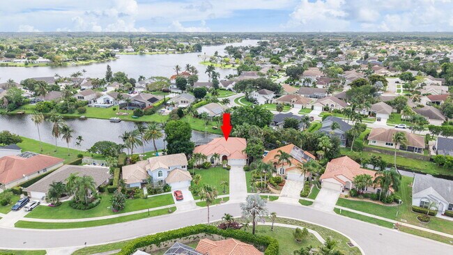 Foto del edificio - 1248 Lake Breeze Dr
