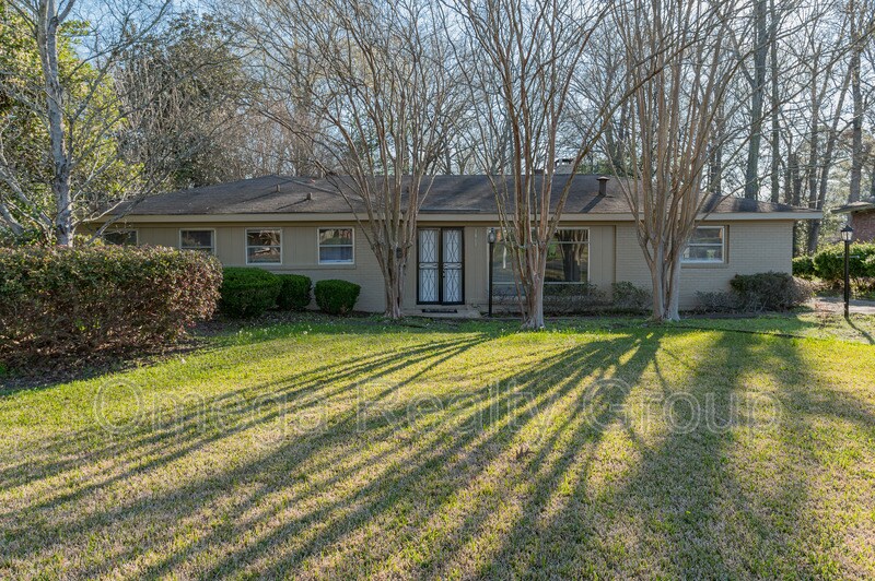 Primary Photo - 1861 Gillespie Dr