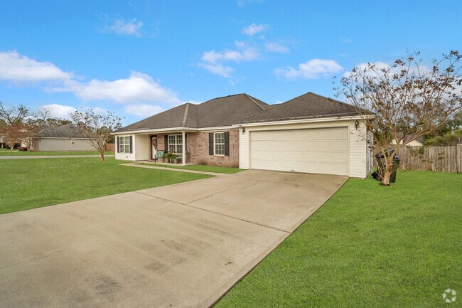 Building Photo - 134 Auburn Cir