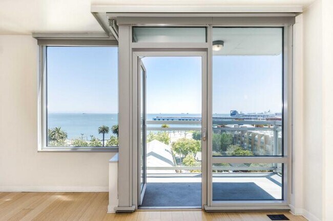Building Photo - 2 bedroom in San Francisco CA 94105