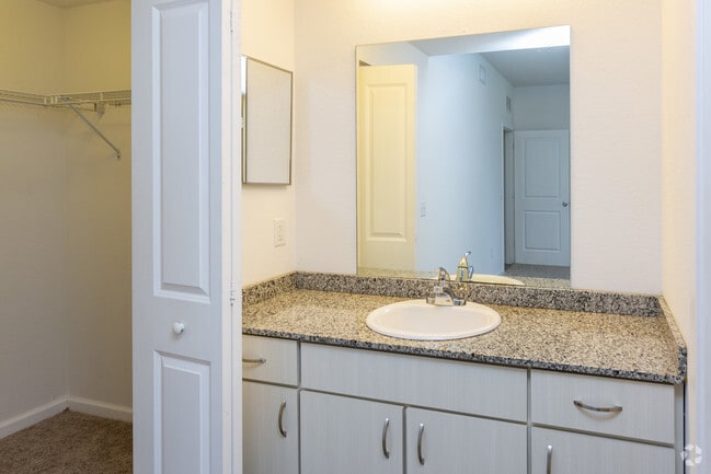 1BD, 1BA - 822 SF - Mirage Bay Apartments