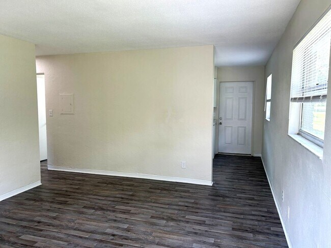 Building Photo - P279 - Winds #1B