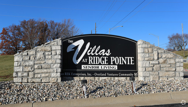 Building Photo - The Villas at Ridge Pointe