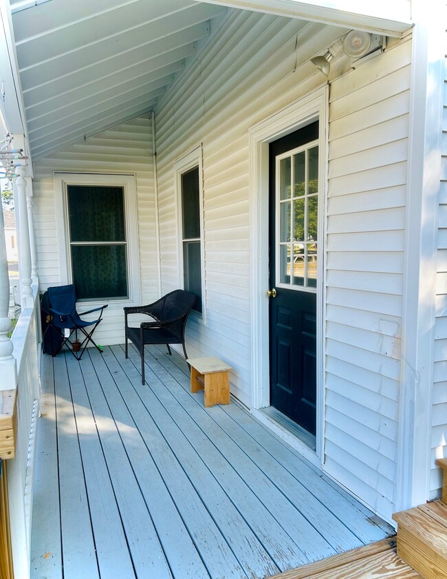 Covered back porch - 59 Winter St