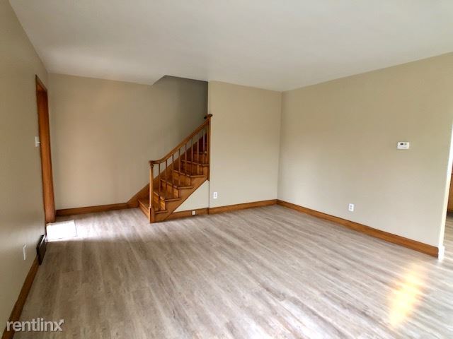 Building Photo - 2 br, 1 bath  - 283 Bartley Ave