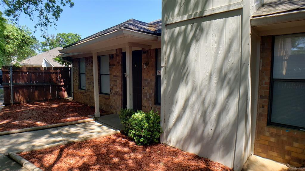 Primary Photo - 916 Hilltop Dr