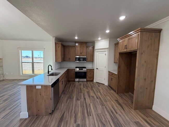 Building Photo - 1216 N 6th St