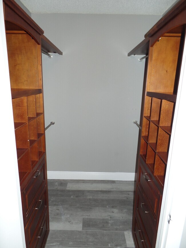 Foto del edificio - 5612 Rock Island Rd