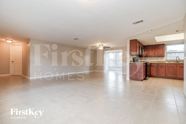 Building Photo - 7701 Birchwood Dr