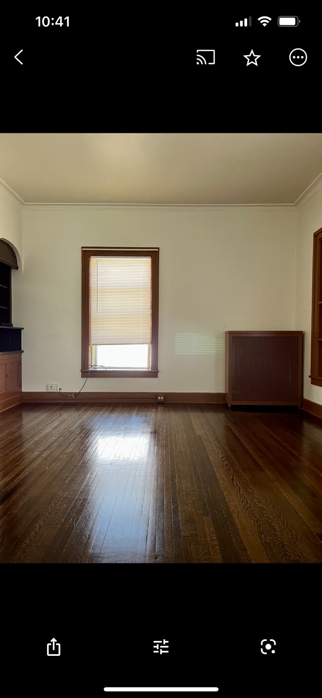 Bedroom - 426 N Genesee St