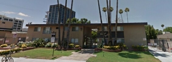 Foto del edificio - 4733 Haskell Ave