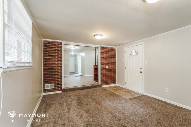 Building Photo - 2118 Cadden Rd